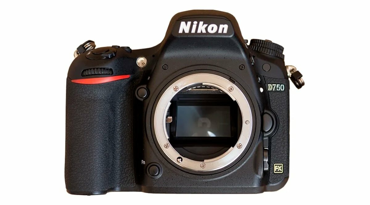 Зеркальный фотоаппарат Nikon D750 Body