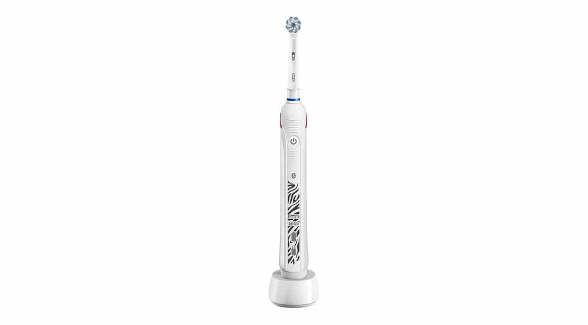 Электрическая зубная щетка Oral-B Smart 4 Junior Sensi